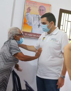 'Bolívar Primero" con sentido y sensibilidad social realiza jornada con adultos mayores en Magangué