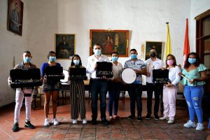 "Vientos de esperanza" y la música en Talaigua resuena con nuevos instrumentos musicales entregados por el Bolívar Primero
